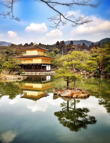 The Golden Pavilion -- like a painting